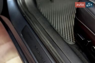 Седан Tesla Model 3 2022 в Львове