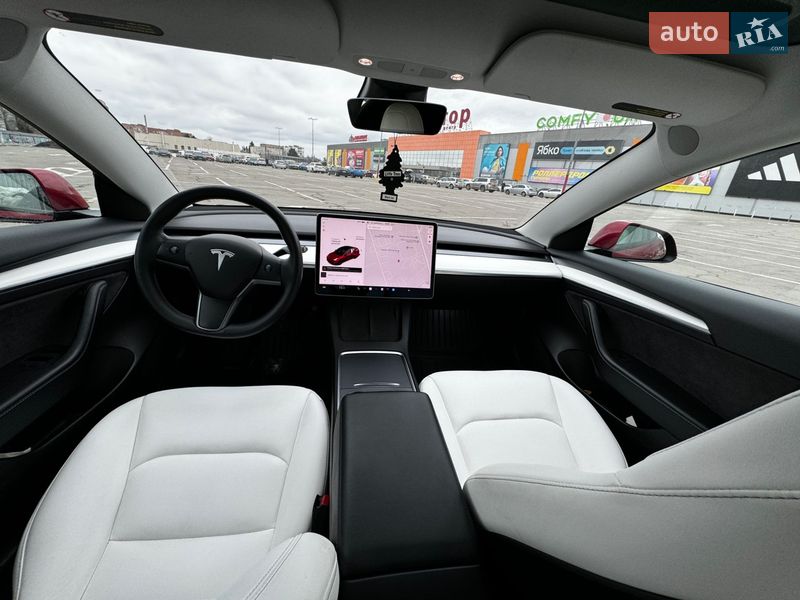 Седан Tesla Model 3 2021 в Полтаве