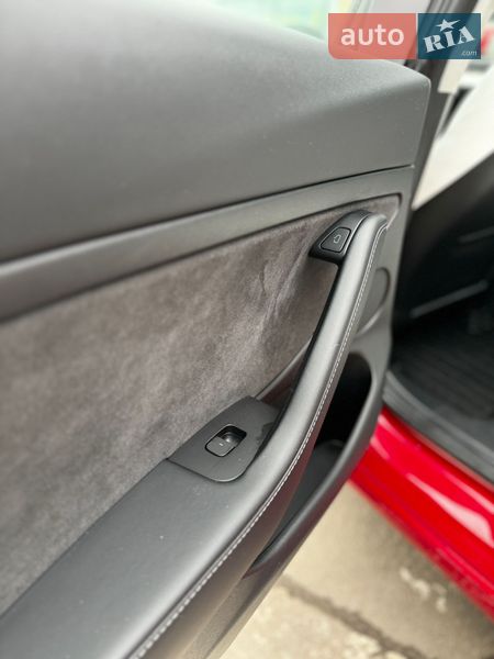Седан Tesla Model 3 2021 в Полтаве