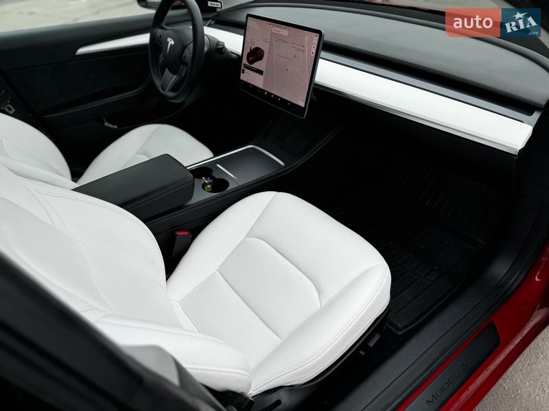 Седан Tesla Model 3 2021 в Полтаве