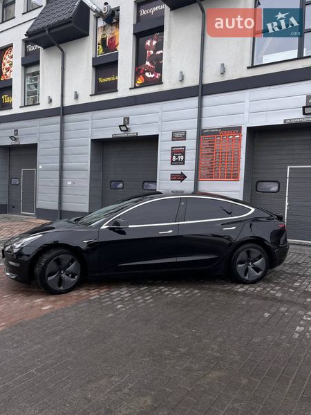 Седан Tesla Model 3 2019 в Белой Церкви