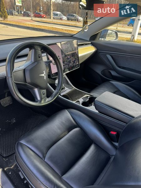 Седан Tesla Model 3 2019 в Львові фото 17 Седан Tesla Model 3 2019 в Львові