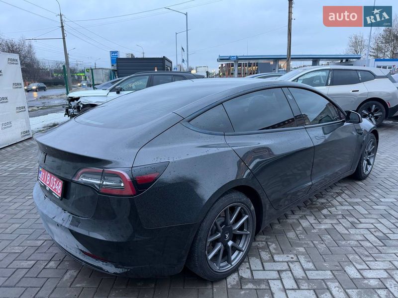 Седан Tesla Model 3 2020 в Луцке