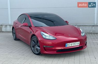 Седан Tesla Model 3 2021 в Ивано-Франковске