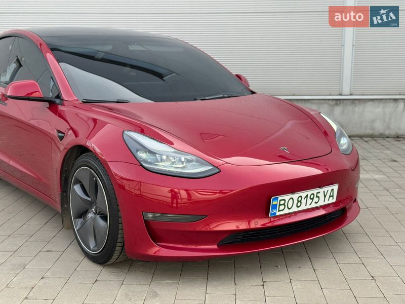 Седан Tesla Model 3 2021 в Ивано-Франковске