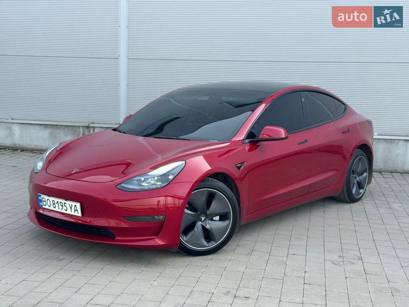 Седан Tesla Model 3 2021 в Ивано-Франковске