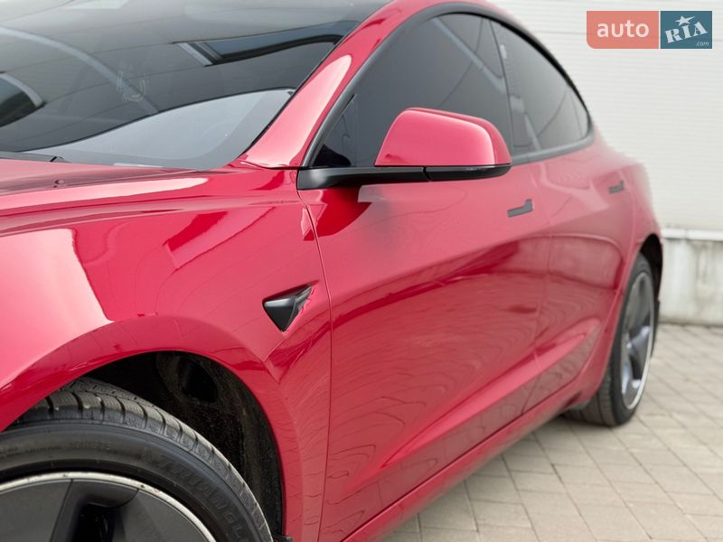 Седан Tesla Model 3 2021 в Ивано-Франковске