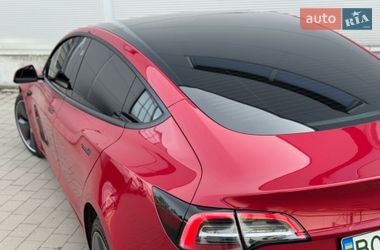 Седан Tesla Model 3 2021 в Ивано-Франковске