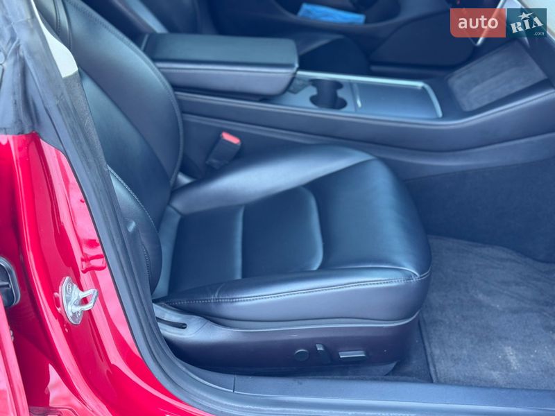 Седан Tesla Model 3 2021 в Ивано-Франковске