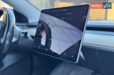 Седан Tesla Model 3 2021 в Ивано-Франковске