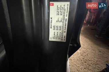 Седан Tesla Model 3 2018 в Львові