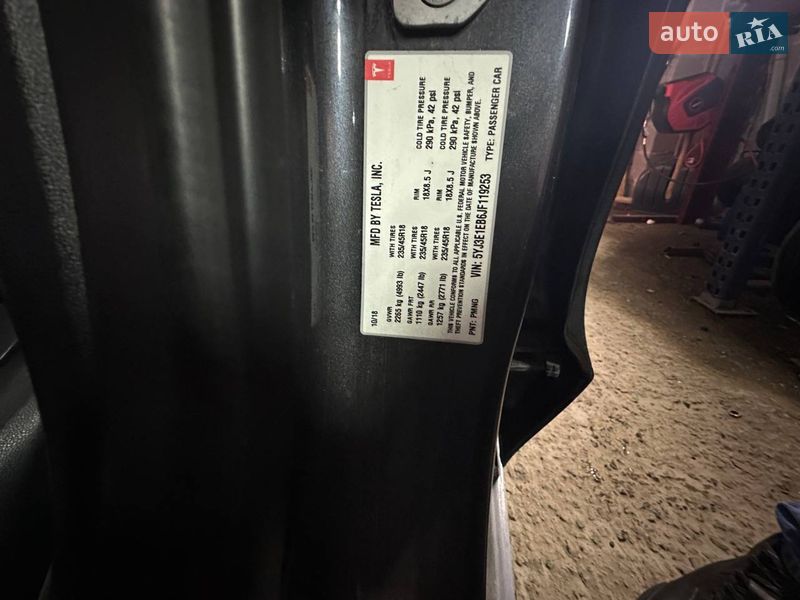 Седан Tesla Model 3 2018 в Львові