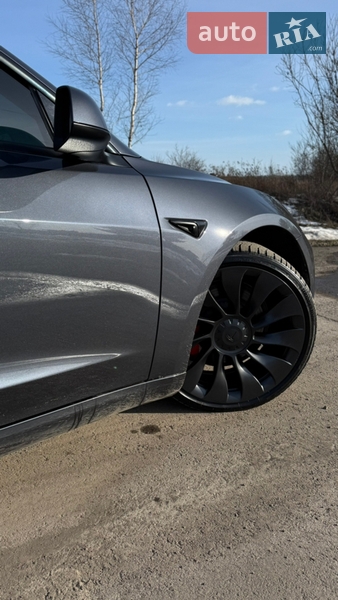 Седан Tesla Model 3 2022 в Тернополі