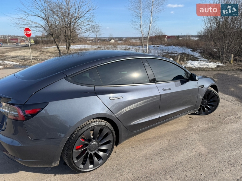 Седан Tesla Model 3 2022 в Тернополі
