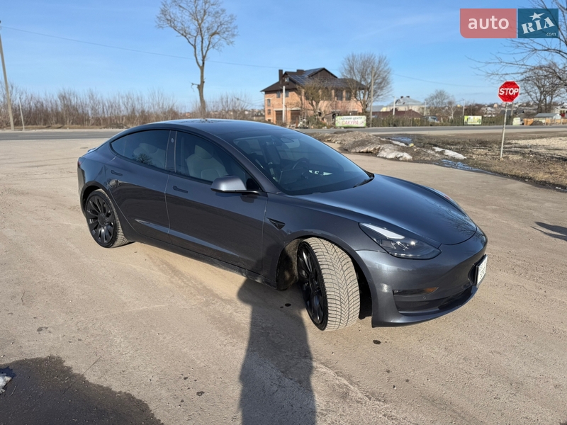 Седан Tesla Model 3 2022 в Тернополі