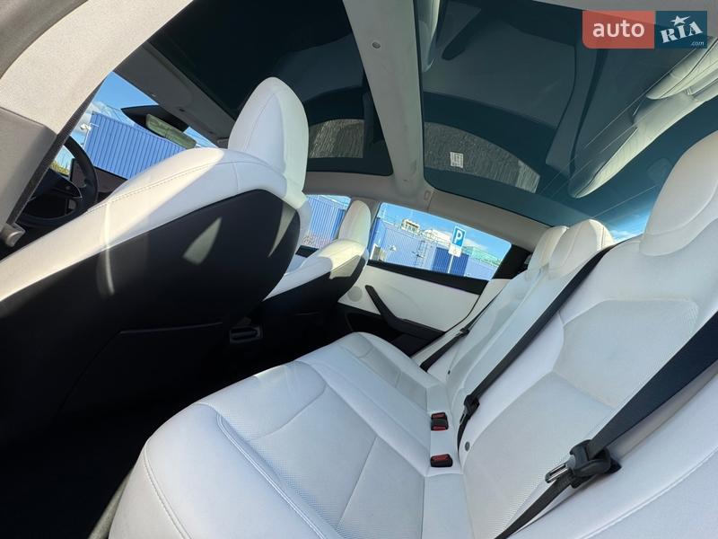 Седан Tesla Model 3 2024 в Києві фото 21 Седан Tesla Model 3 2024 в Києві