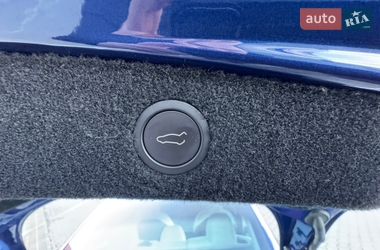 Седан Tesla Model 3 2024 в Киеве