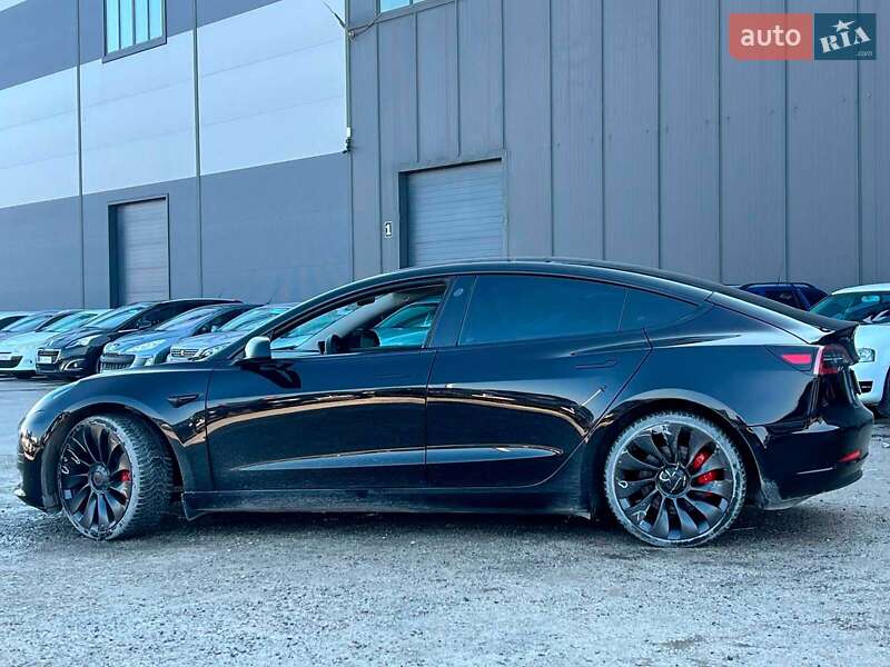 Седан Tesla Model 3 2022 в Львові