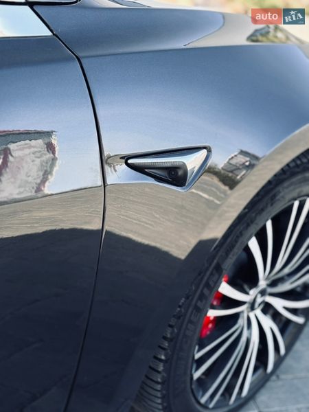 Седан Tesla Model 3 2018 в Луцьку