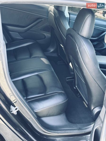 Седан Tesla Model 3 2018 в Луцьку