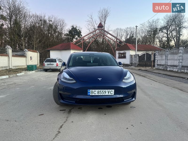 Седан Tesla Model 3 2019 в Стрые