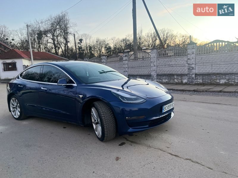 Седан Tesla Model 3 2019 в Стрые