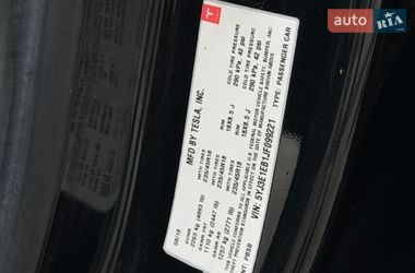Седан Tesla Model 3 2018 в Калуше