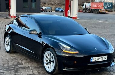 Седан Tesla Model 3 2021 в Кривому Розі