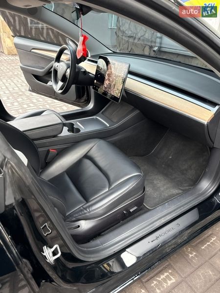 Седан Tesla Model 3 2021 в Каменском