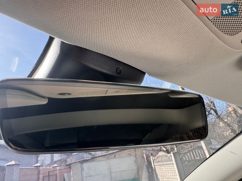 Седан Tesla Model 3 2022 в Львові