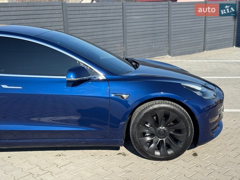 Седан Tesla Model 3 2018 в Дубно