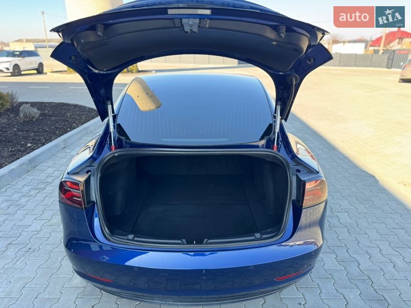 Седан Tesla Model 3 2018 в Дубно