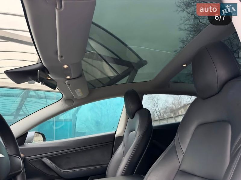 Седан Tesla Model 3 2019 в Запоріжжі