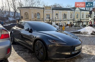 Седан Tesla Model 3 2024 в Києві