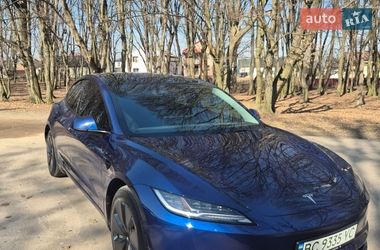 Седан Tesla Model 3 2024 в Львові
