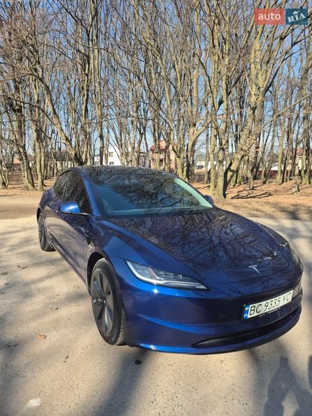 Седан Tesla Model 3 2024 в Львове