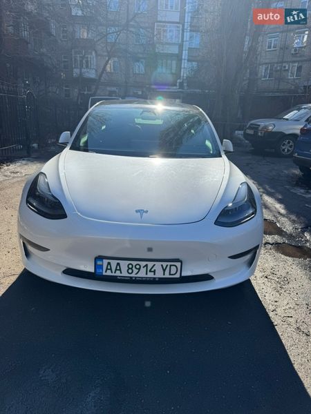 Tesla Model 3 2021