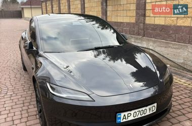 Седан Tesla Model 3 2024 в Запоріжжі