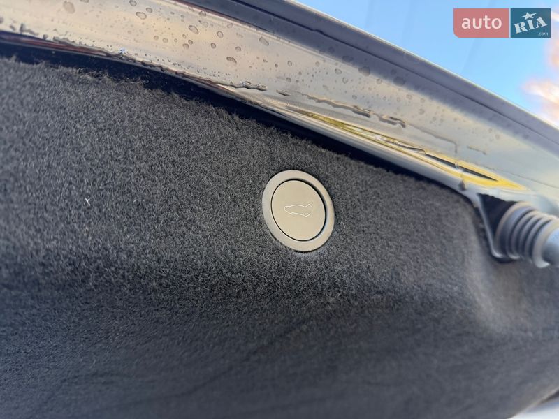 Седан Tesla Model 3 2025 в Трускавці