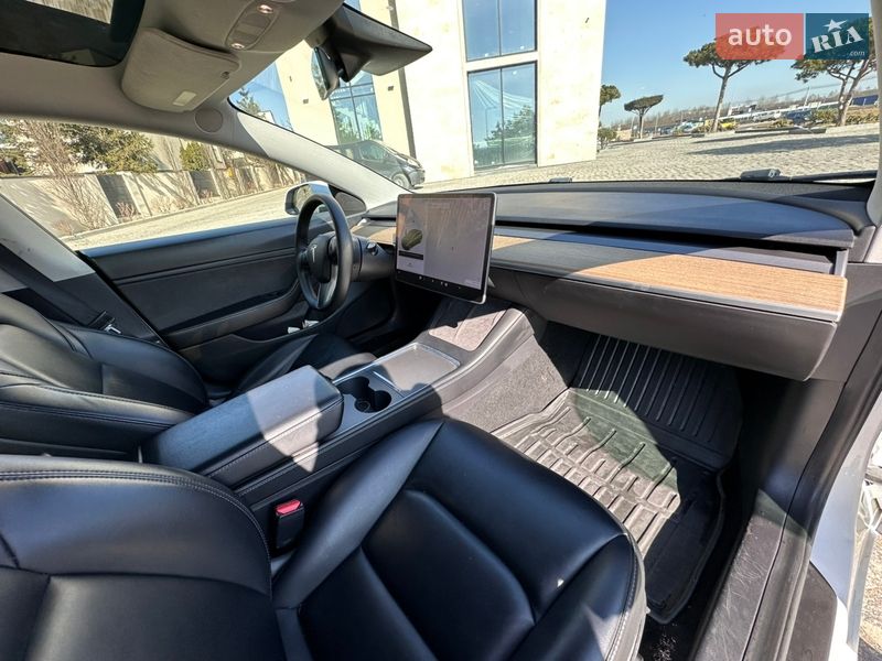 Седан Tesla Model 3 2020 в Львове фото 54 Седан Tesla Model 3 2020 в Львове