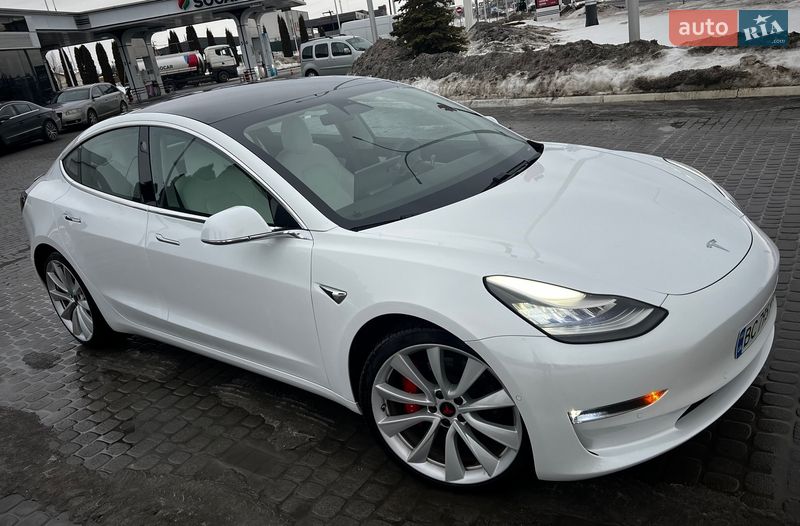 Tesla Model 3 2018