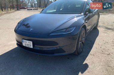 Седан Tesla Model 3 2024 в Києві