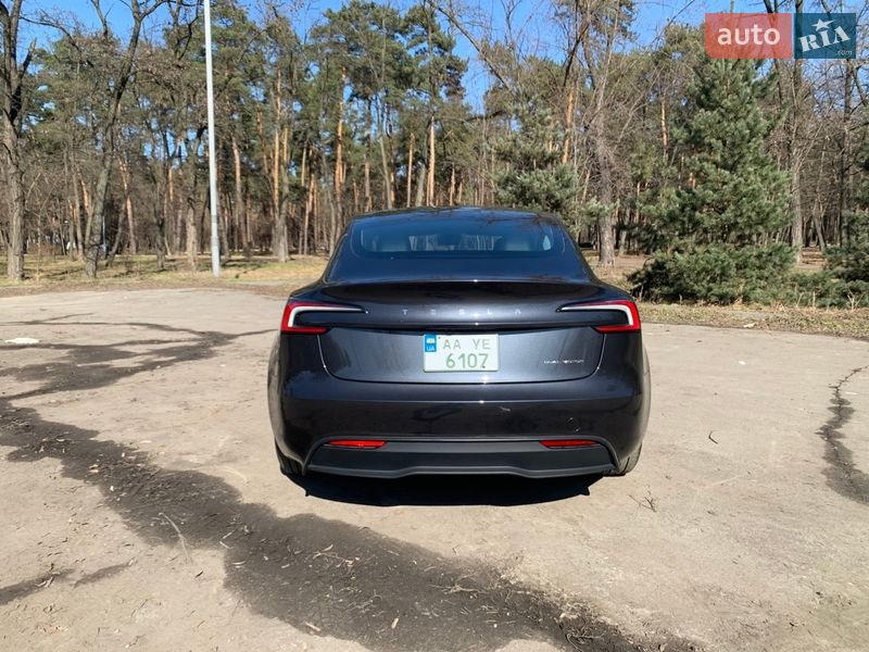 Седан Tesla Model 3 2024 в Киеве