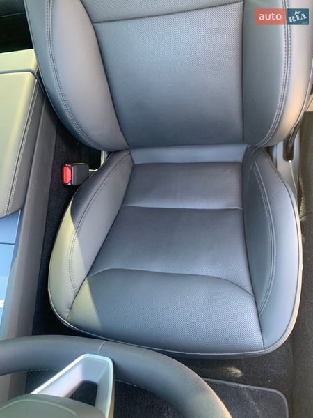 Седан Tesla Model 3 2024 в Киеве