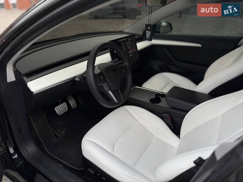 Седан Tesla Model 3 2021 в Днепре