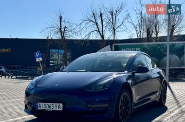 Седан Tesla Model 3 2022 в Киеве