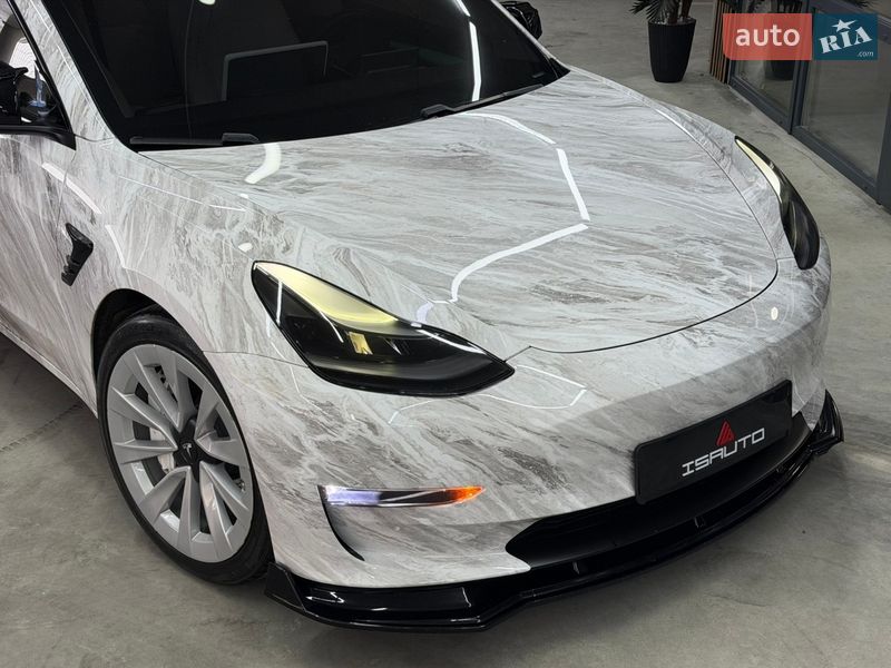 Седан Tesla Model 3 2022 в Одесі
