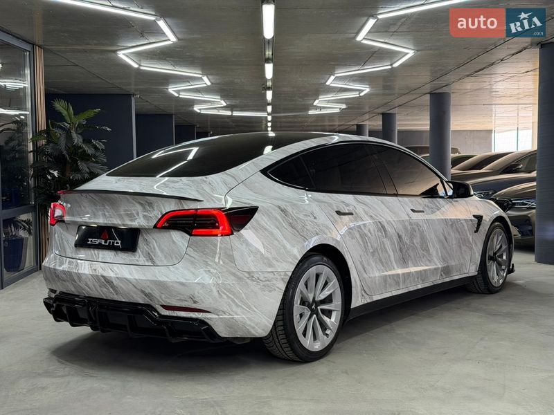 Седан Tesla Model 3 2022 в Одесі