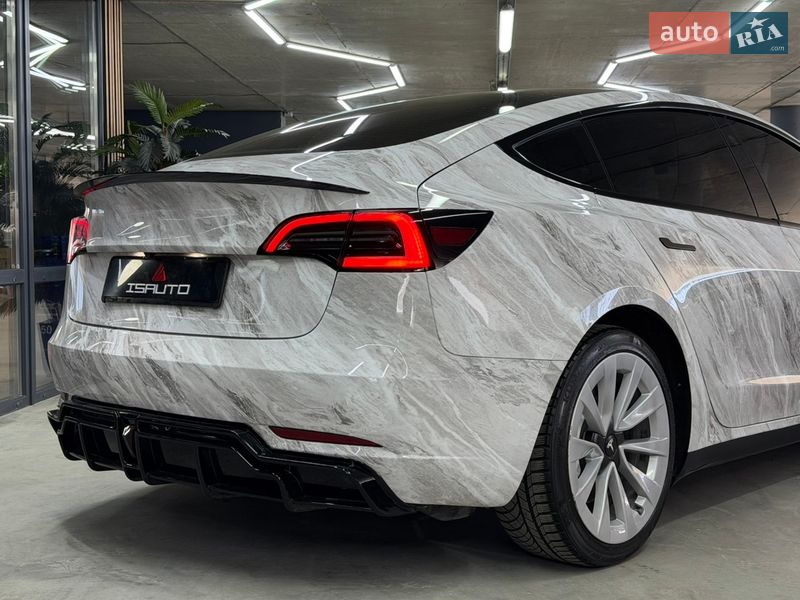 Седан Tesla Model 3 2022 в Одесі