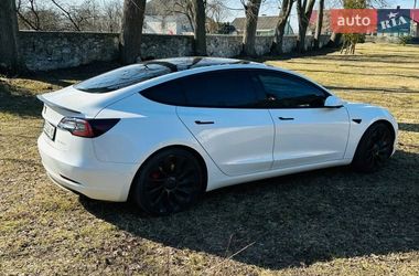 Седан Tesla Model 3 2022 в Львове
